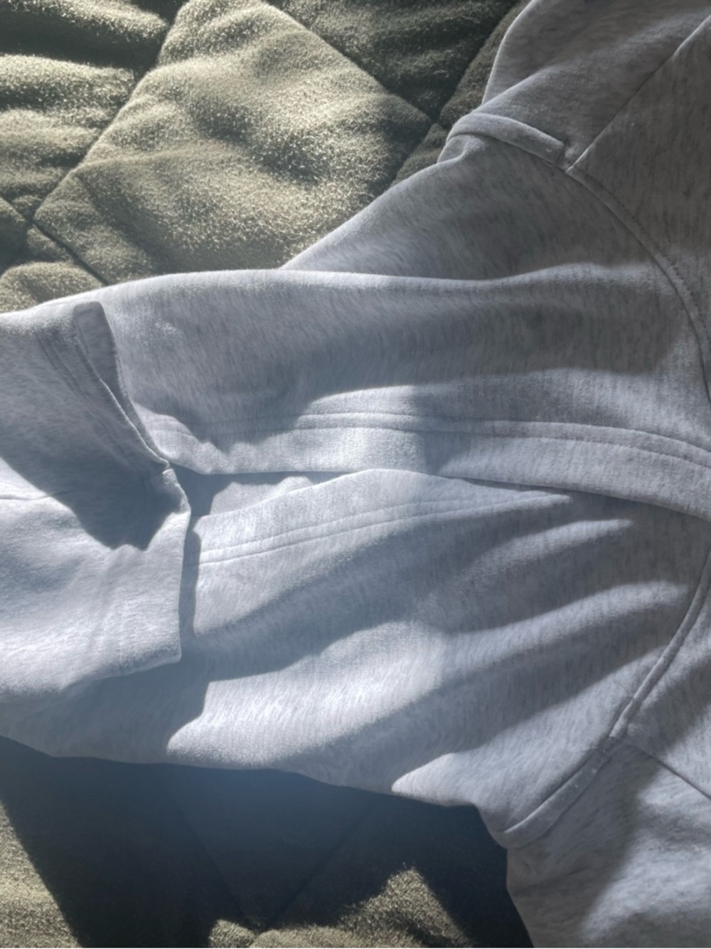 ON Light Gray Cropped Hoodie M - Picture 6 of 11